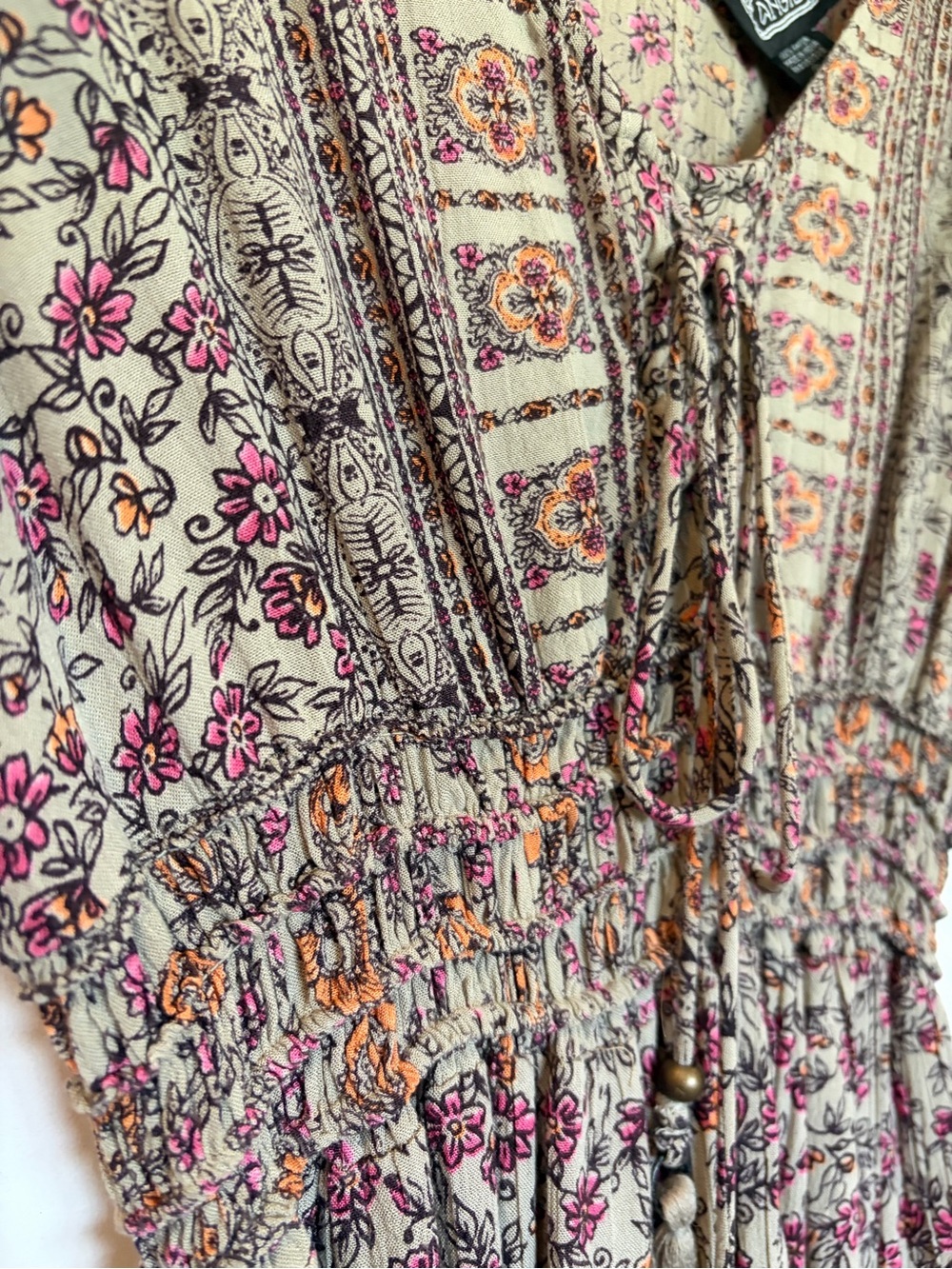 Angie Floral Border-Print Maxi Dress in Taupe / Sage - Picture 2 of 3